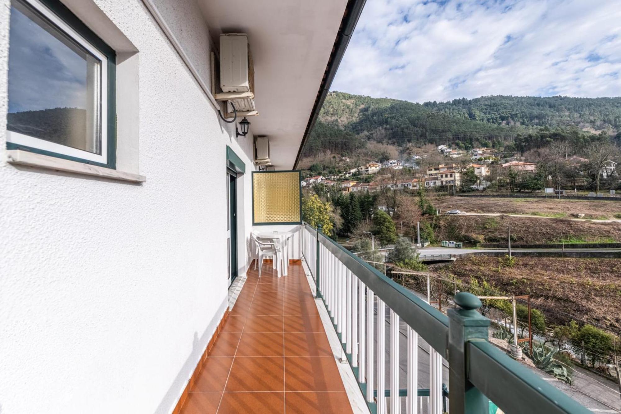 O Pimpao Hotel Geres Exterior photo